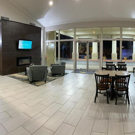 Days Inn By Wyndham Eastland Dış mekan fotoğraf