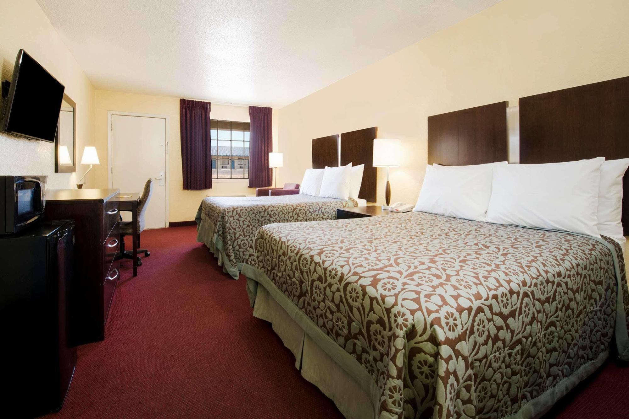 Days Inn By Wyndham Eastland Dış mekan fotoğraf