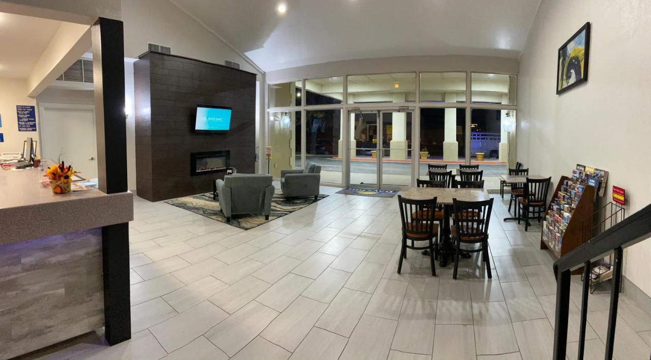 Days Inn By Wyndham Eastland Dış mekan fotoğraf